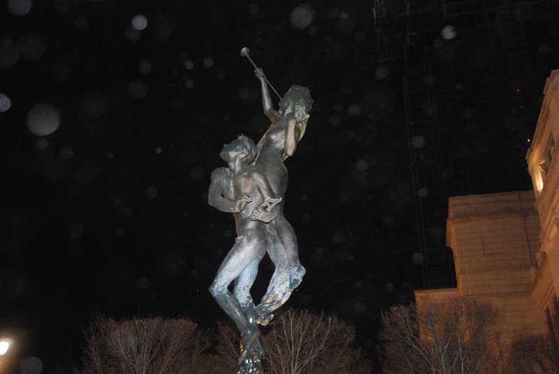 Nashville012809-2403.jpg - Nashville Symphony Center Fountain