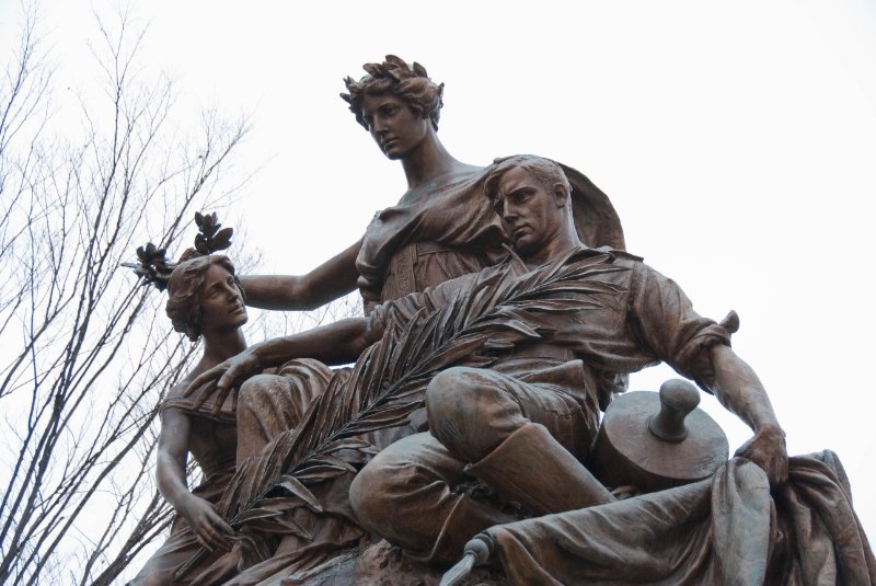 Nashville012809-2533.jpg - Civil War Mother, sculpter by Belle Kinney  ca. 1926