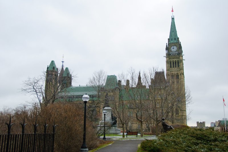 DSC_0275.jpg - The Centre Block of Parliament Hill, view of West side