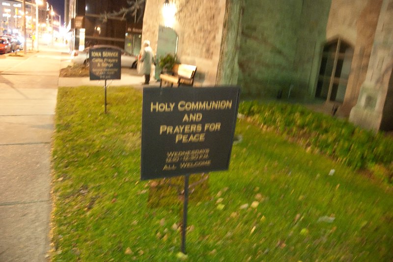 DSC_0121nn.jpg - St. Andrews Church Holy Communion and Prayers for Peace.  Wednesday All Welcome