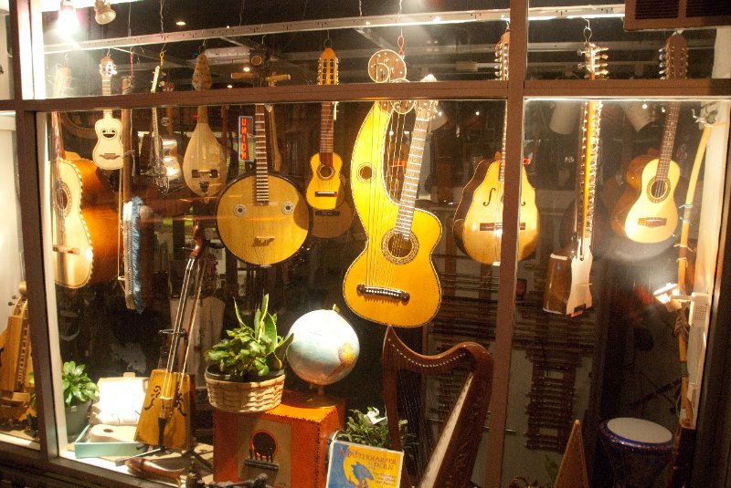 Seattle031509-3933.jpg - Lark in the Morning, Musique Shoppe