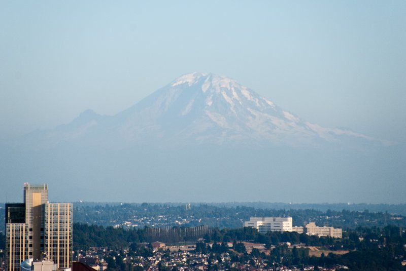 Seattle080309-8343.jpg - Mount Rainier as viewed looking South East on the Seattle Space Needle