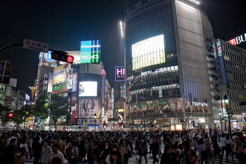 Tokyo051109-6373.jpg - Shibuya crossing