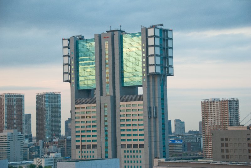Tokyo051109-6482.jpg - NTT docomo building, Shinagawa