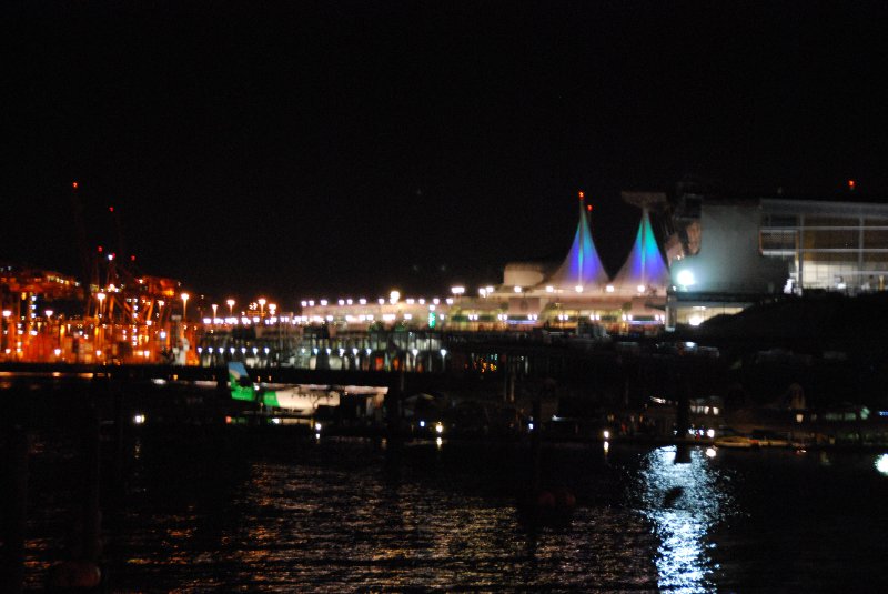 Vancouver020309-2701.jpg - Walk along Coal Harbour waterfront