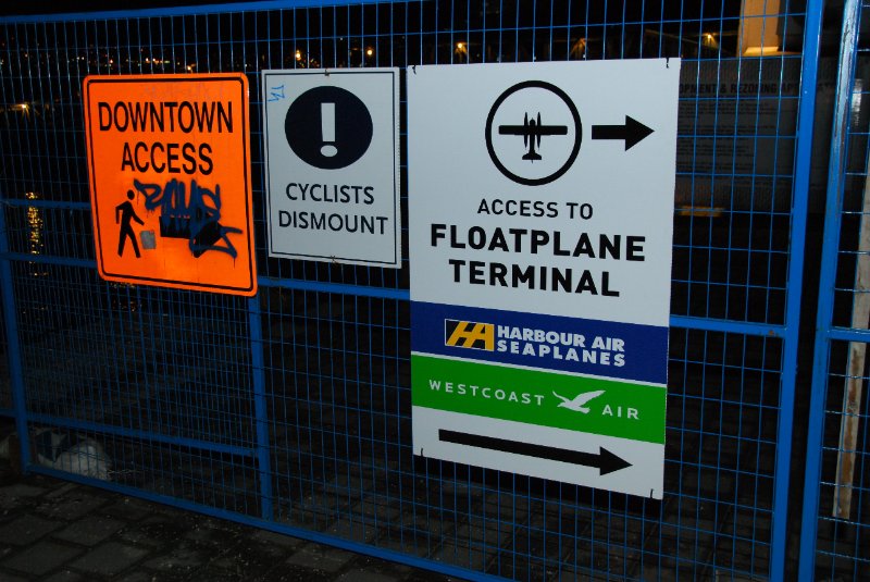 Vancouver020309-2712.jpg - Walk along Coal Harbour waterfront