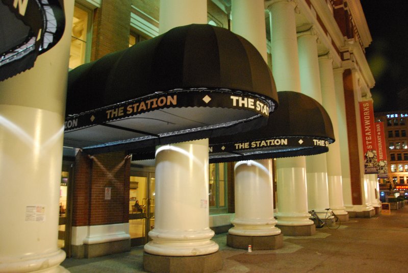 Vancouver020309-2735.jpg - Waterfront Station