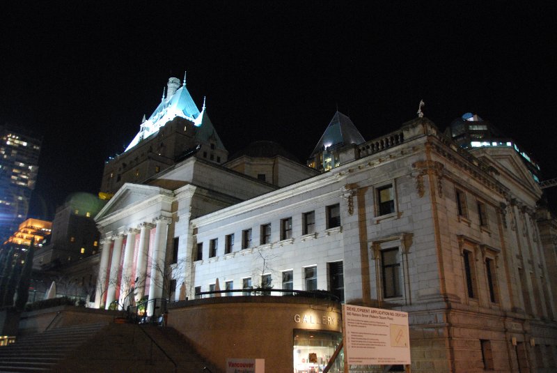 Vancouver020309-2781.jpg - Vancouver Art Gallery, Fairmont Hotel, background
