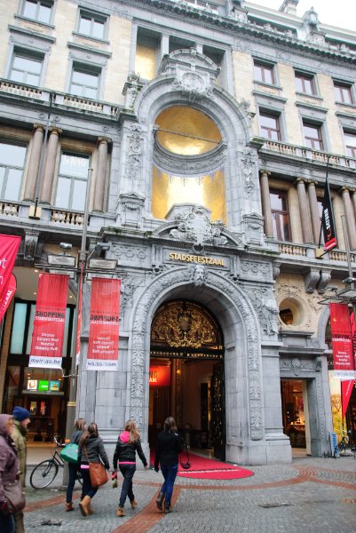 Antwerp021610-1348.jpg - Stadsfeestzall Shopping Center, Meir Street