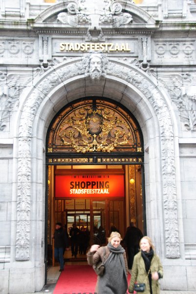 Antwerp021610-1352.jpg - Stadsfeestzall Shopping Center, Meir Street
