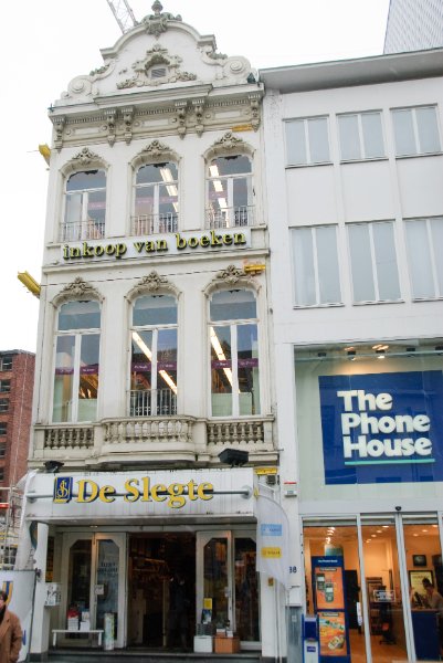 Antwerp021610-1364.jpg - De Slegte, inkoop van  boeken Bookstore on Meir Street