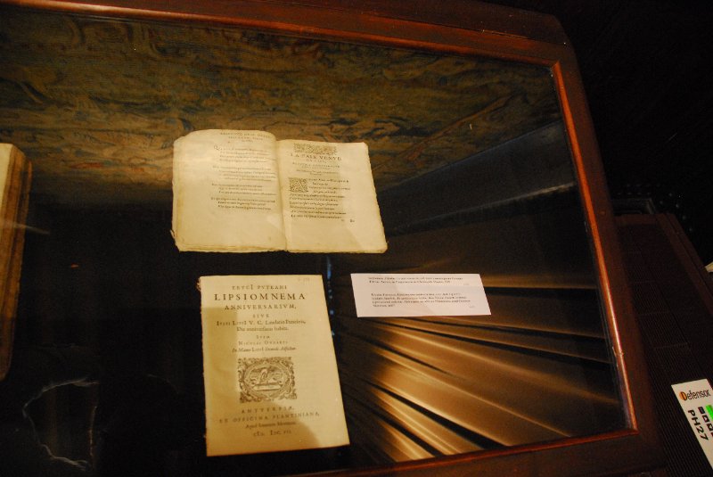 Antwerp021610-1489.jpg - Guilielmus Altarius, La paix venue du ciel / Peace from heaven, dedie a monseigneur l'evesque d'Arras. Anvers, de l'imprimerie de Christophle Plantin, 1559