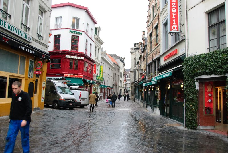 Antwerp021610-1372.jpg - Walking West along the North West corner of the Groenplaats