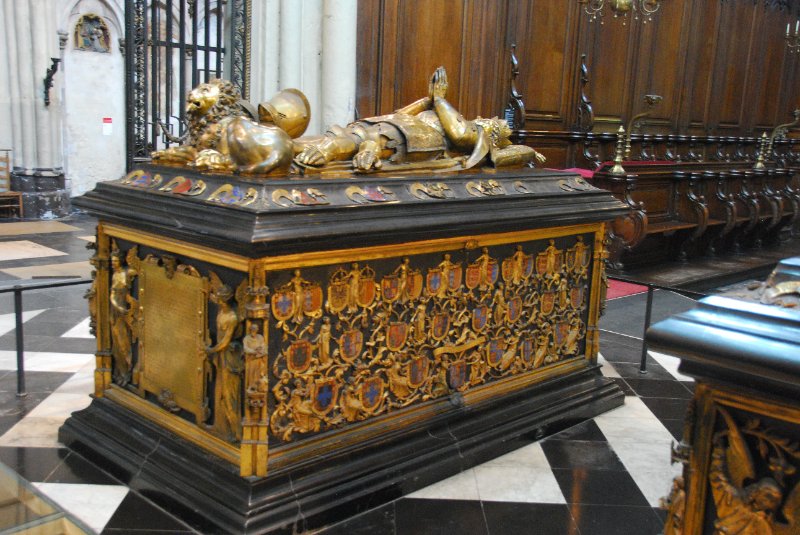 Bruge021710-1712.jpg - Tombstones of Mary of Burgundy and Charles the Bold (father)