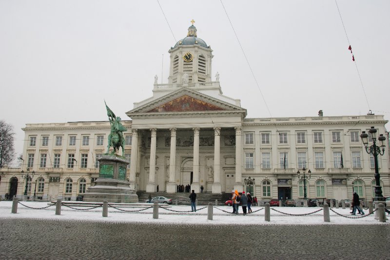 Brussels021410-1009.jpg - Place Royale, St. Jacob at Coudenberg church, Godefroy de Bouillon Statue