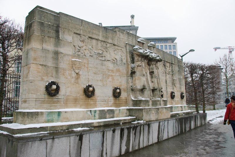 Brussels021410-1132.jpg - Monument Britannique/Anglo-Belgian Memorial, Sculptor Charles Sargeant Jagger (1885-1934), unveiled in 1923 in Place Poelaert