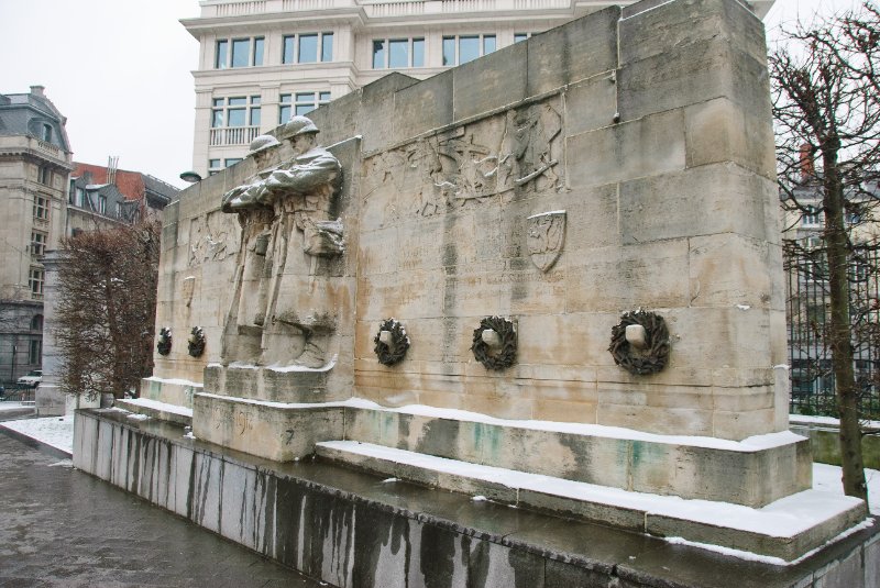 Brussels021410-1134.jpg - Monument Britannique/Anglo-Belgian Memorial, Sculptor Charles Sargeant Jagger (1885-1934), unveiled in 1923 in Place Poelaert