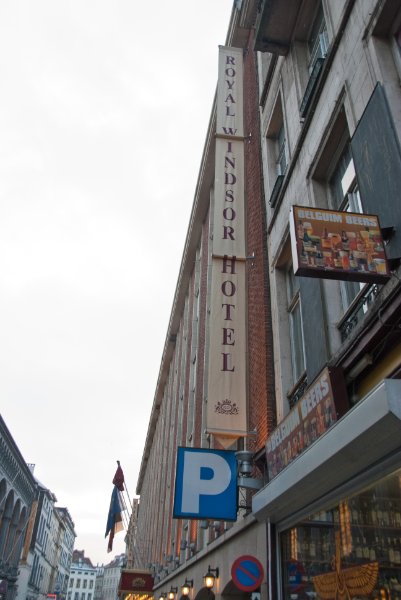 Brussels021510-1319.jpg - Royal Windsor Hotel at Rue de L'Homme Chretien