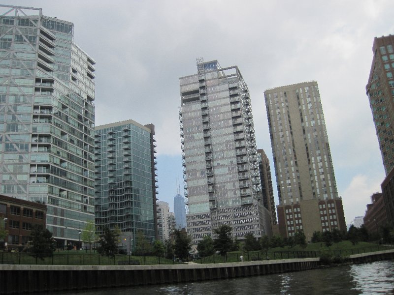 IMG_1776.jpg - Kingsbury on the Park. Erie on the Park (left edge)