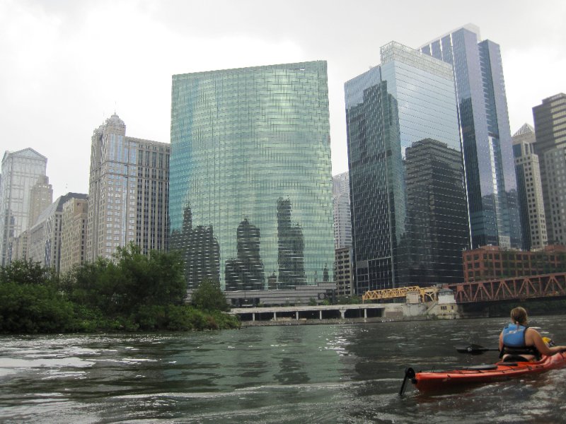 IMG_1789.jpg - 225 West Wacker (left), 333 Wacker Drive building, 191 North Wacker (right), 155 North Wacker (next right)