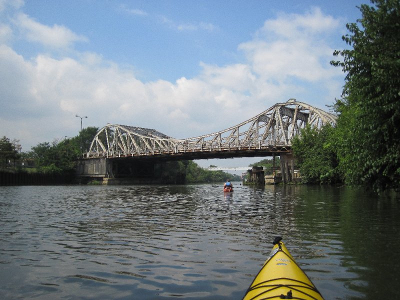 IMG_1860.jpg - Heading North to the Division St Bridge