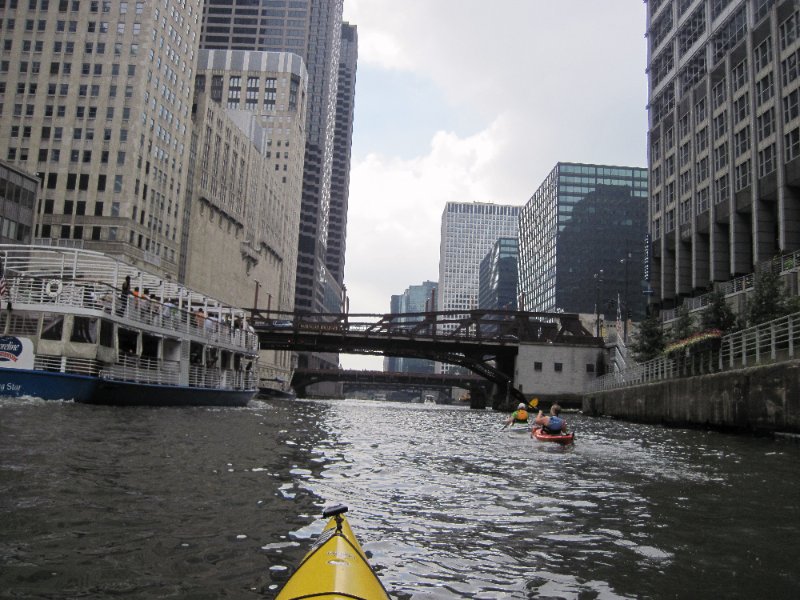 IMG_1797.jpg - Paddleing South toward Washington Boulevard Bridge
