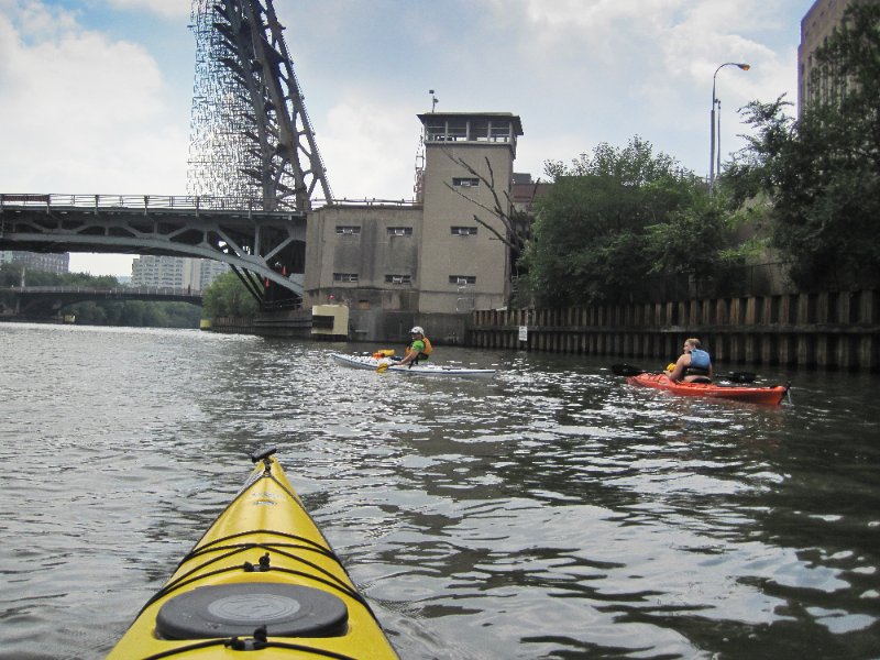 IMG_1808.jpg - Cathie and Liz.  Approaching Congress Parkway Bridge