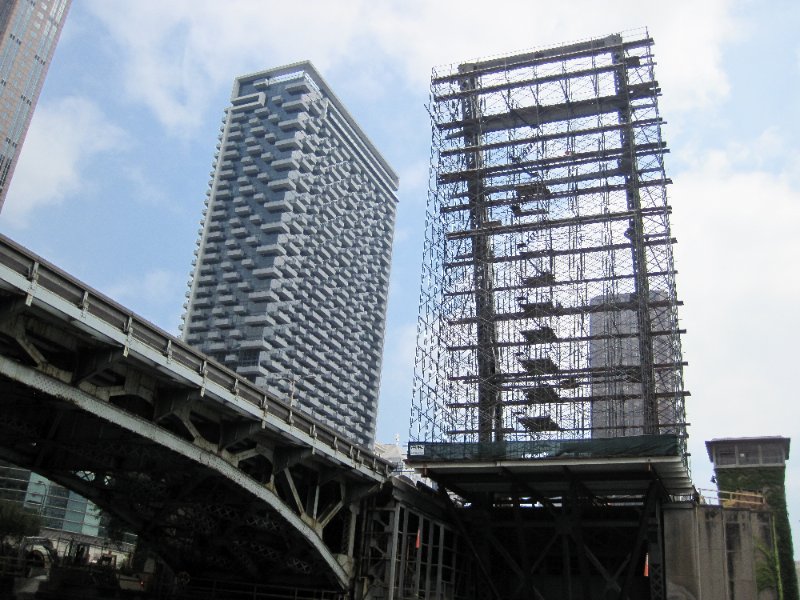 IMG_1813.jpg - Congress Parkway Bridge. 235 West Van Buren (background left)