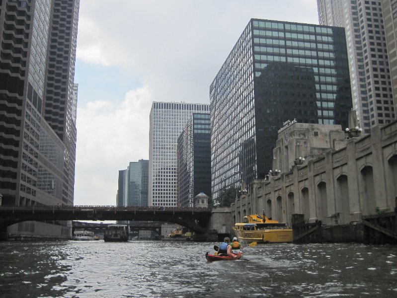 IMG_1799.jpg - Chicago Mercantile Exchange (left), Madison St Bridge, Gateway Center I (right)