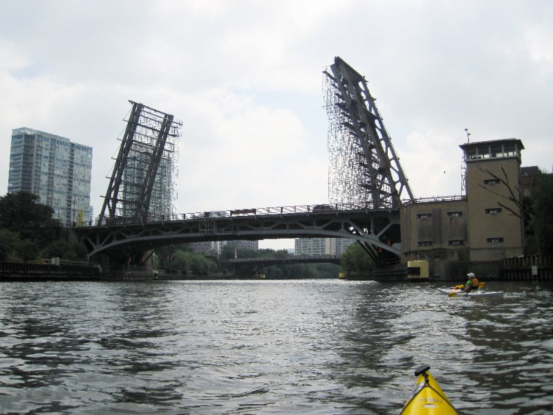 IMG_1807.jpg - Paddleing South to  Congress Parkway Bridge