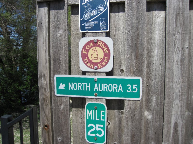 IMG_0364.jpg - North Aurora 3.5 miles.