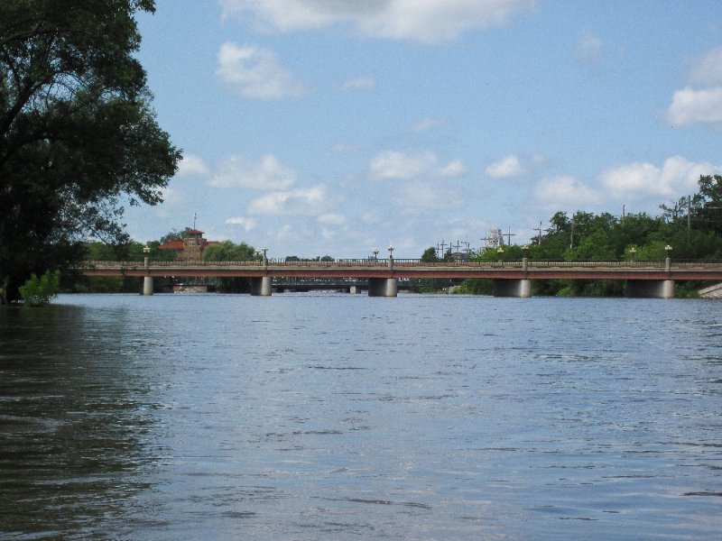 IMG_1157.jpg - Prairie Street Bridge, St. Charles Municipal Building (background right), Baker Hotel (backgroud left)