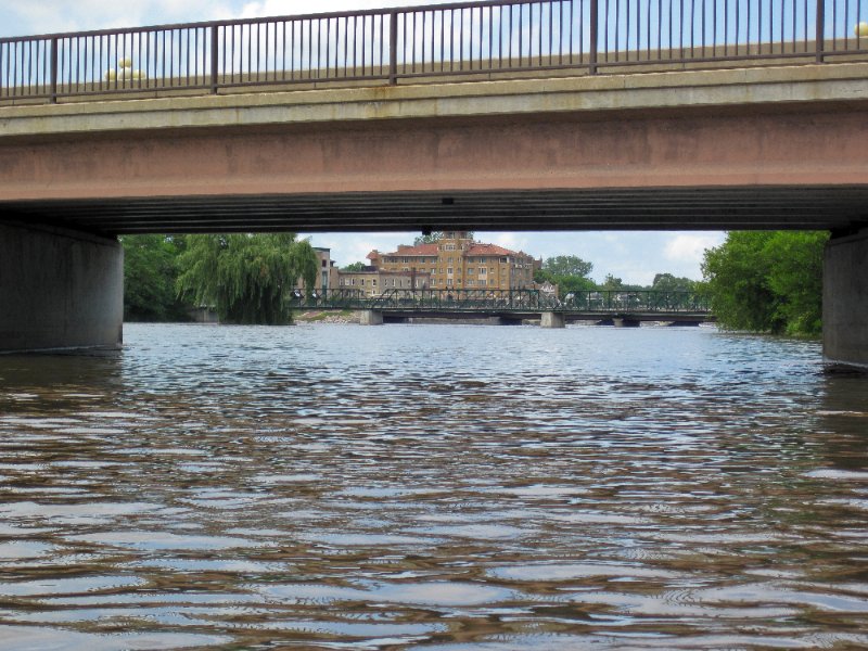 IMG_1161.jpg - At the most North point of our Kayak trip, the Prairie Street Bridge.  Baker Hotel (background, center)
