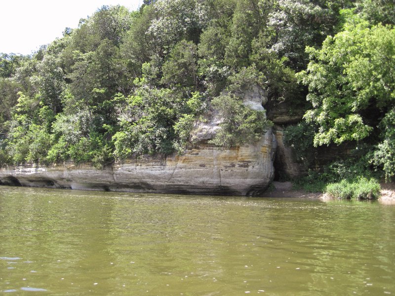 IMG_1459.jpg - St. Peters sandstone cliffs