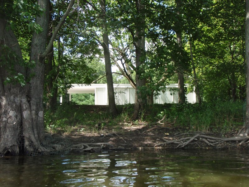 P7040013.jpg - Farnsworth House