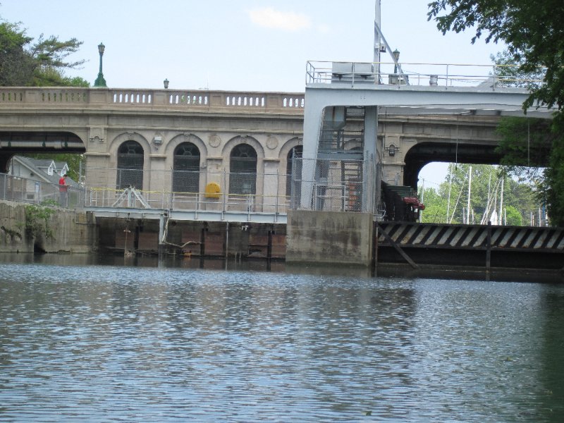 NorthShoreChannel052310-0919.jpg - The locks at Wilmette Harbour, Lake Michigan