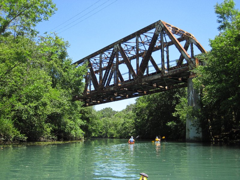 IMG_1244.jpg - Metra Suburban Train Bridge