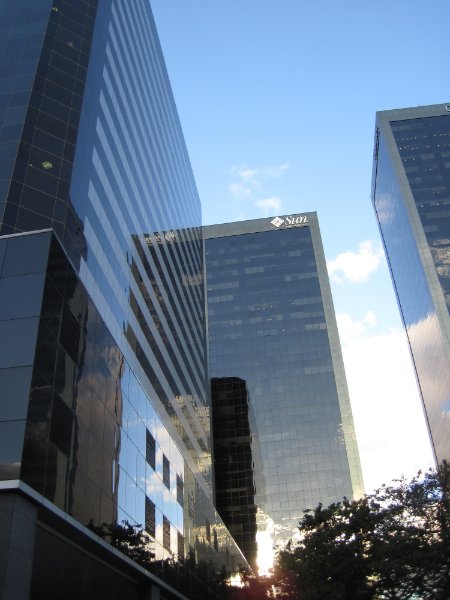 BuenosAires080210-1521.jpg - Edificio Laminar (left), Catalinas Plaza (Sun), Alem Plaza (right edge)