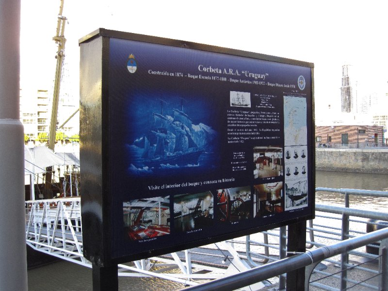BuenosAires080210-1568.jpg - Corbeta A. R. A. "Uruguay" - Construida en 1874 - Buque Escuela 1877-1880 - Buque Antartico 1903-1922 - Buque Museo desde 1954