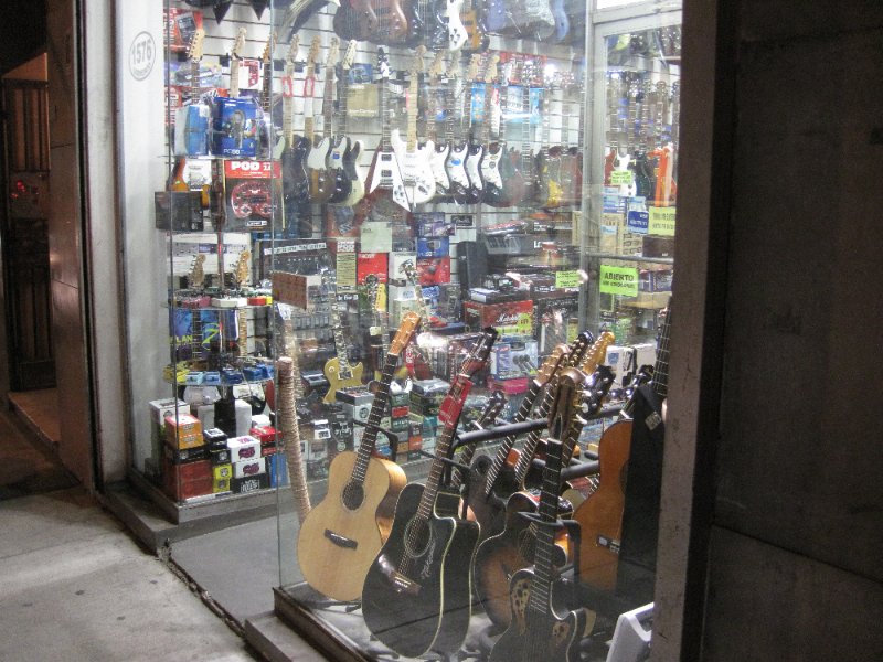 BuenosAires080210-1673.jpg - Walking East on Sarmiento, lots of Musical Instrument stores:  Targuet Music