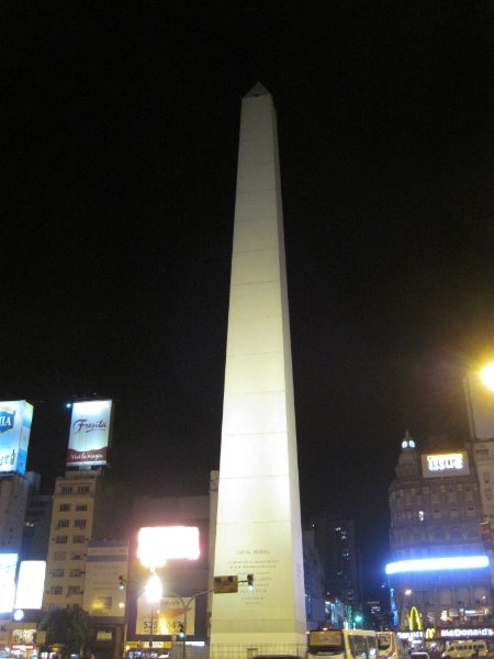 BuenosAires080210-1677.jpg - Obelisco