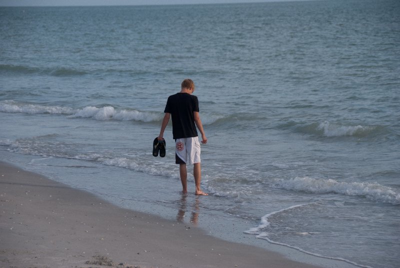 Captiva051310-2855.jpg - Sunset on the Captiva Beach by the Mucky Duck