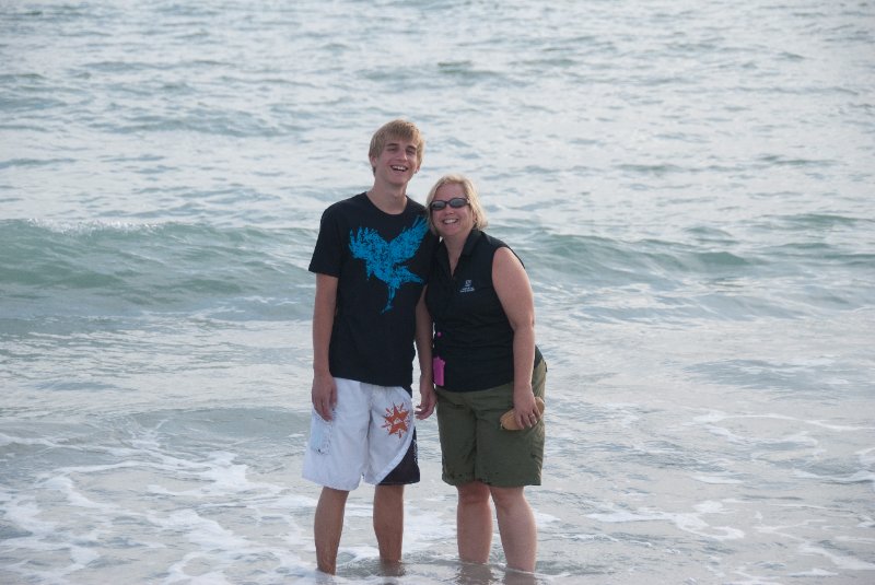 Captiva051310-2936.jpg - Sunset on the Captiva Beach by the Mucky Duck