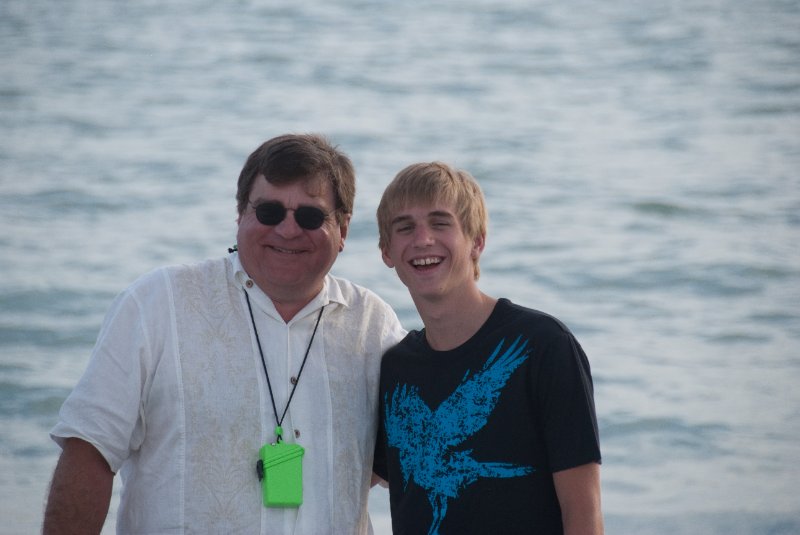 Captiva051310-2941.jpg - Sunset on the Captiva Beach by the Mucky Duck