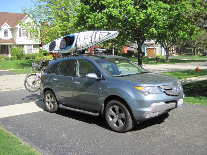 IMG_0400.jpg - Cathie got her new kayak today!