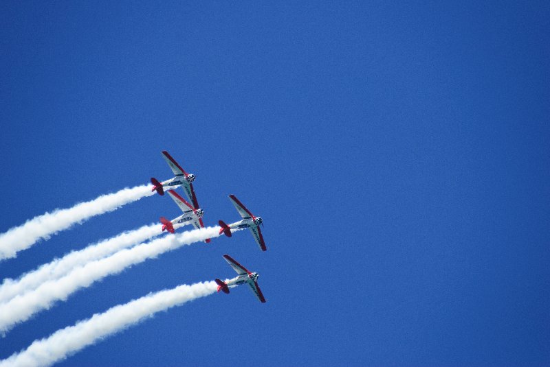 ChicagoAirShow081510-4898.jpg - Aeroshell Aerobatic Team