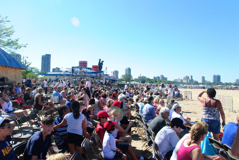 ChicagoAirShow081510-4980.jpg - Looking North along Lake Michigan, Chicago Air Show 2010