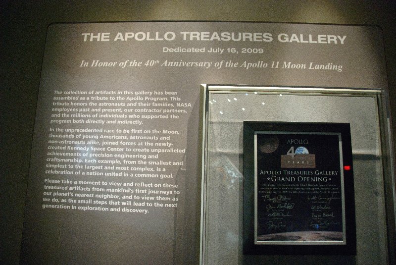 KSC110110-6562.jpg - The Apollo Treasures Gallery