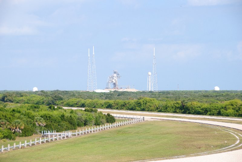 KSC110110-6431.jpg - Launch Pad 39B