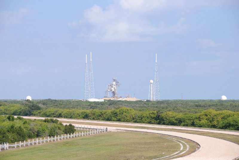 KSC110110-6444.jpg - Launch Pad 39B